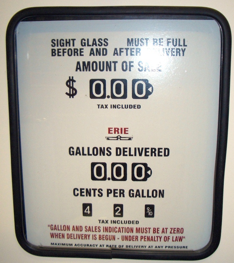 NEW REPLICA ESSO GAS PUMP - ANTIQUE OIL REPRODUCTION (WHITE & RED) - FREE SHIP*