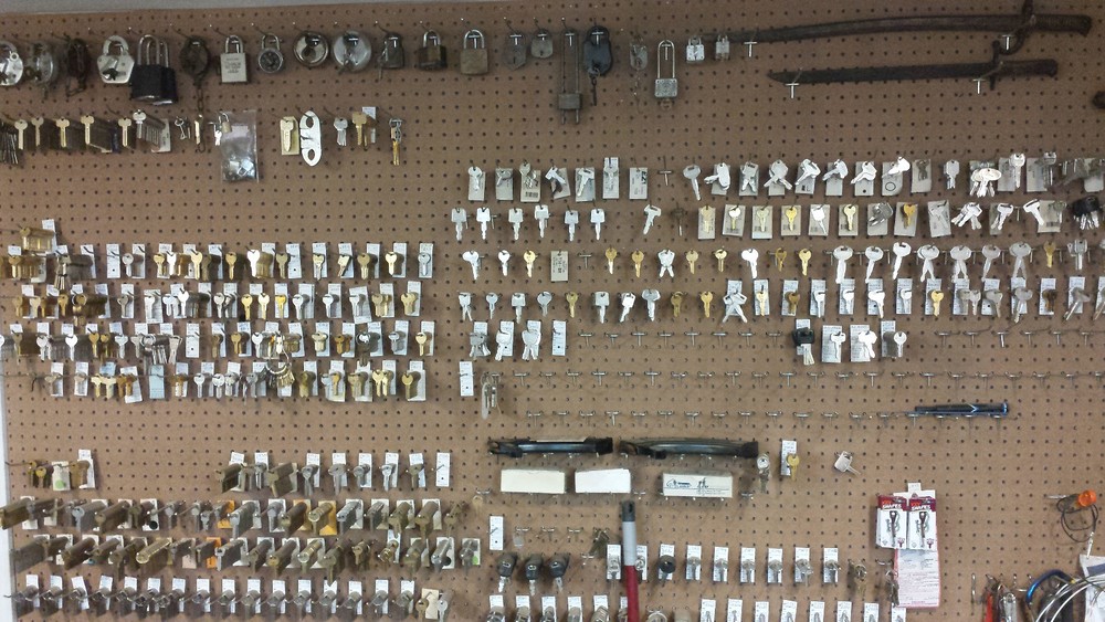 Peterbilt-Keys-Lost keys Replaced-Extra keys-Locksmith-USA-keys by code number
