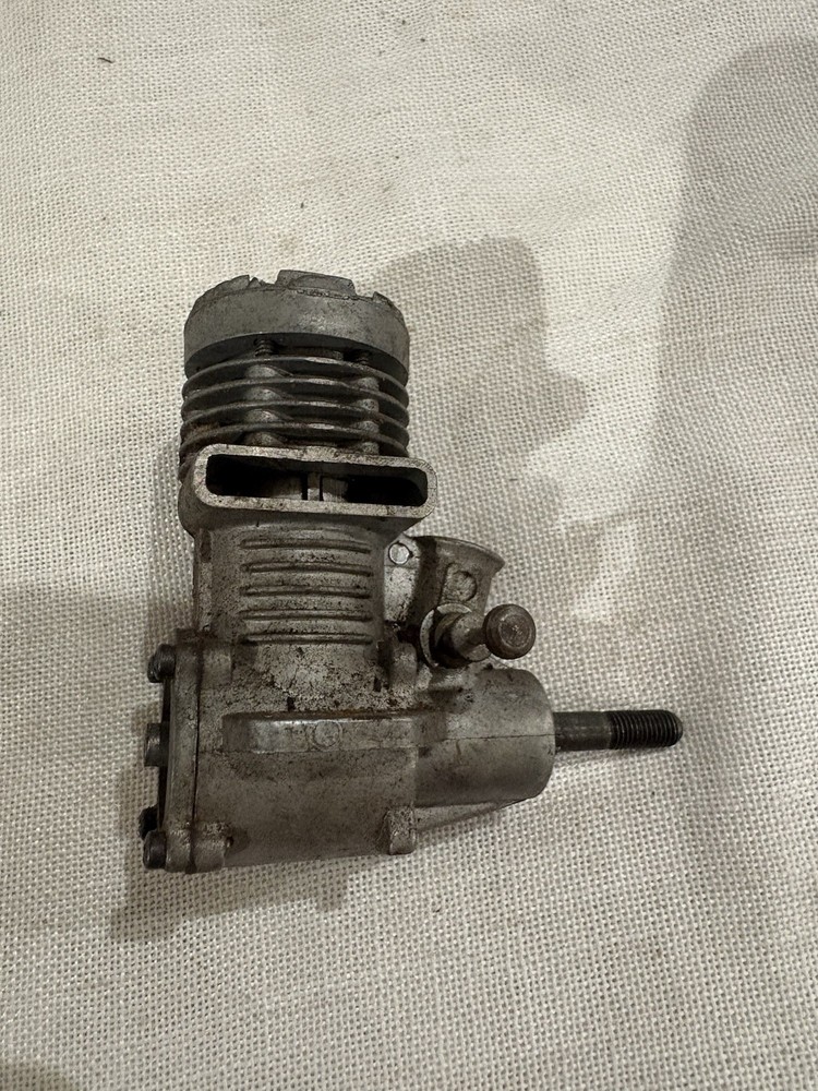 Vintage RC fox Engine UNTESTED