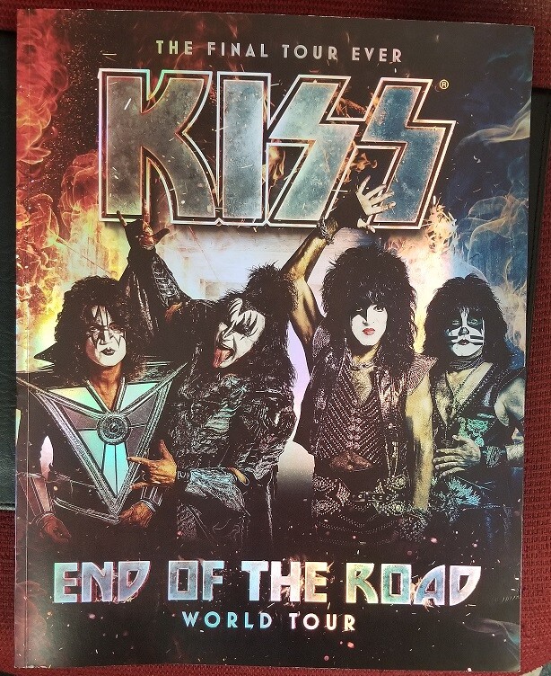 KISS - END OF THE ROAD 2018 WORLD TOUR VERSION 2 V2 CONCERT PROGRAM BOOK - MINT-