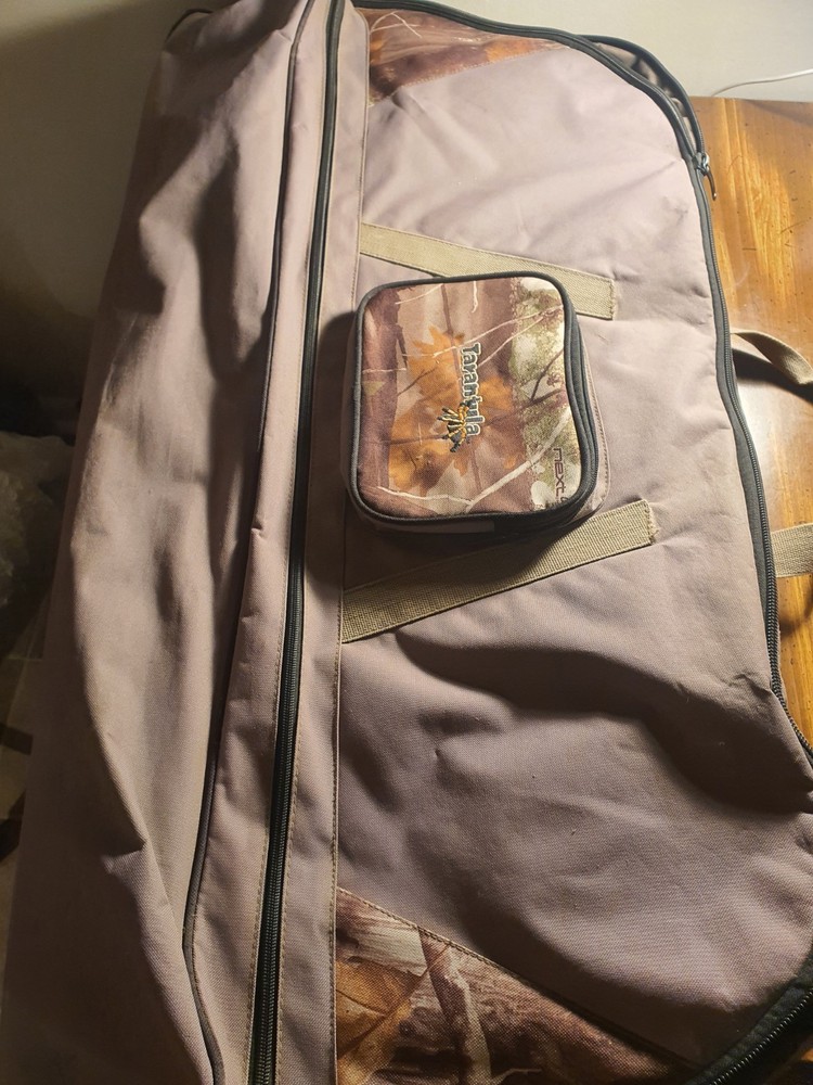Tarantula Bow Case Missing Handle