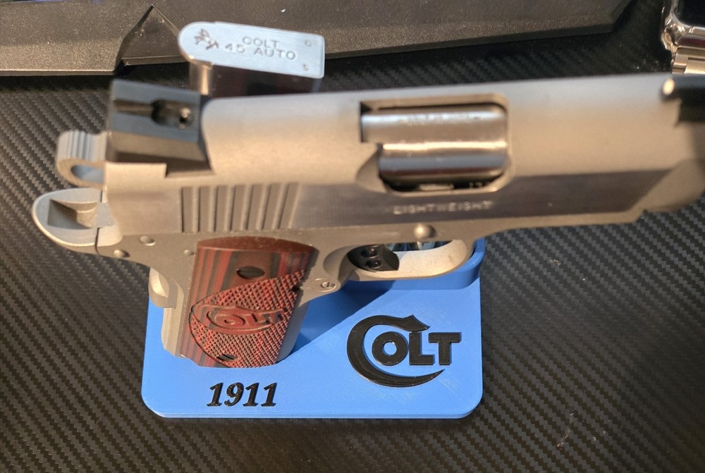 1911 Display Stand, Mag Holder And 8 Round Showcase.