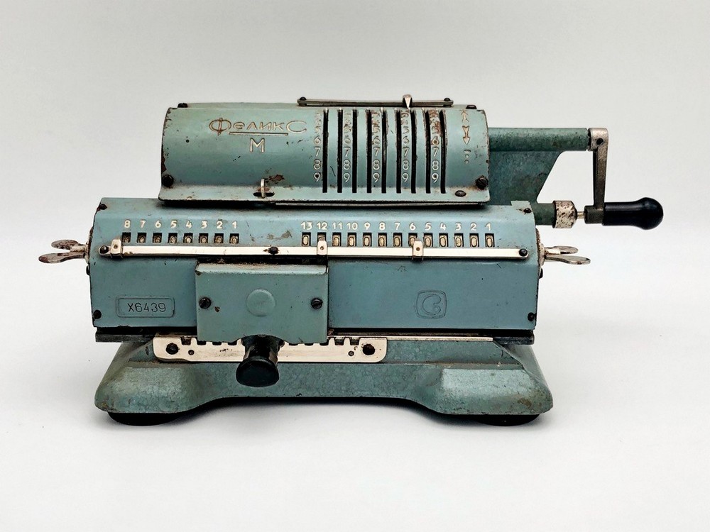 Arithmometer Felix Vintage Calculating Pre-computer Adding Machine in Case USSR