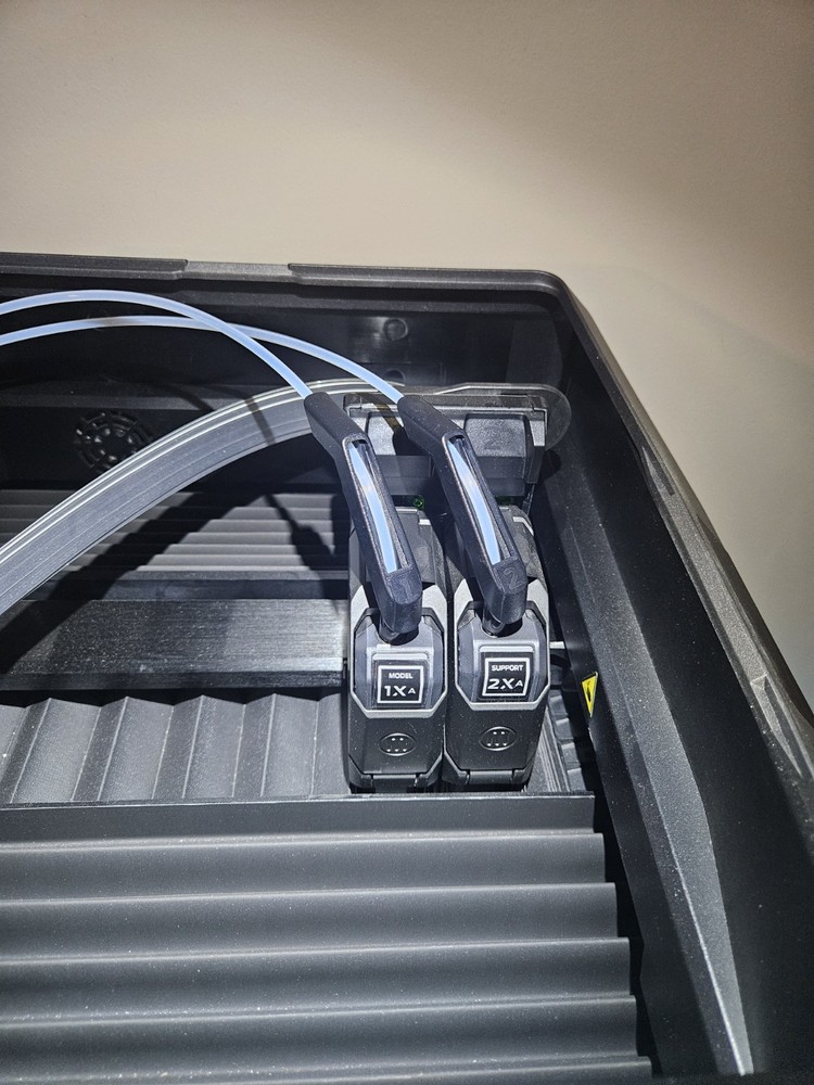 MAKER BOT MAKERBOT METHOD X 3D PRINTER, OPEN BOX NEVER USED, Filtration included