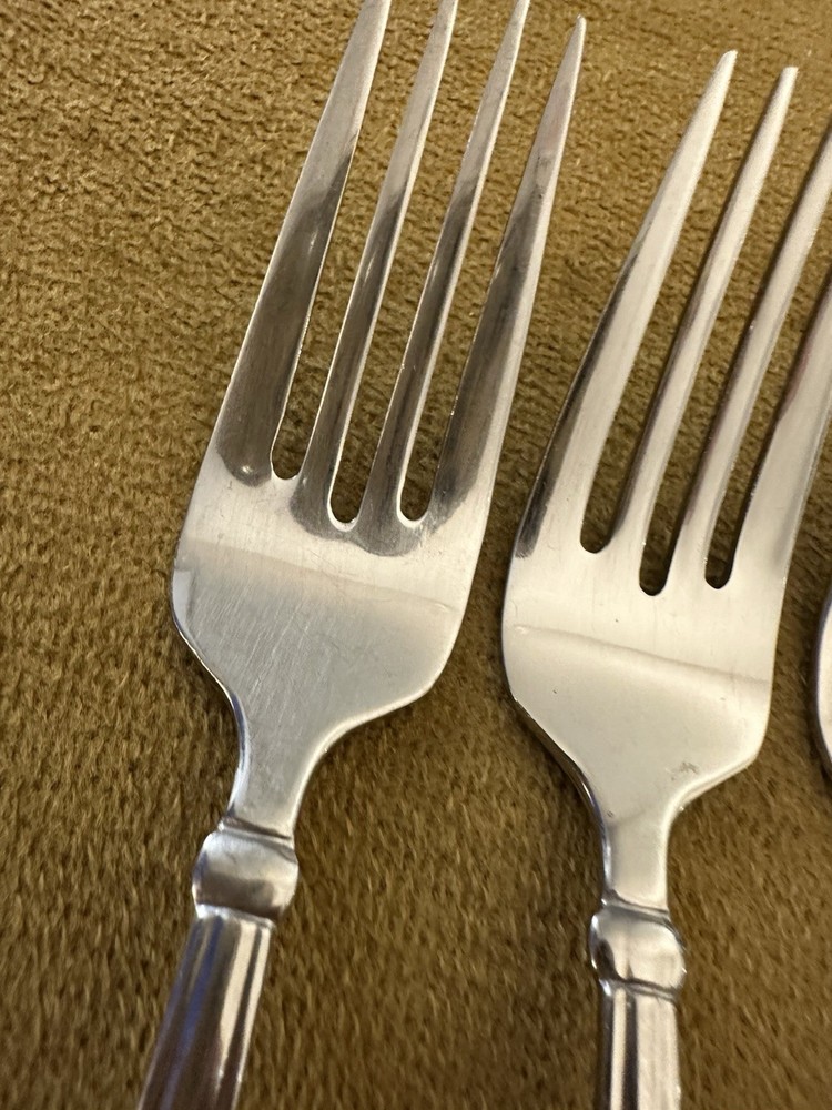 (3) Salad Forks Reed & Barton Select MENDON Outline China