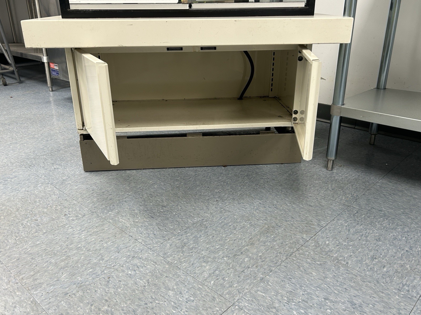 Hussmann Display Case Cabinet with Glass Door