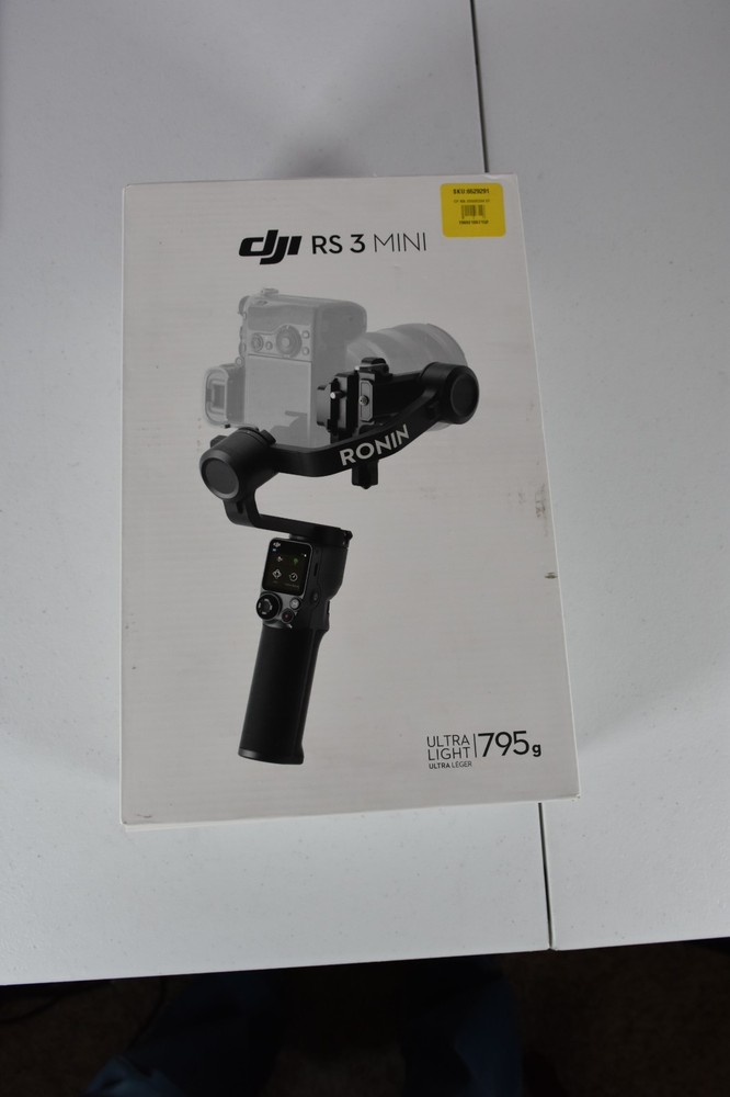 DJI RS 3 Mini Camera Gimbal 3-Axis Stabilizer - Complete