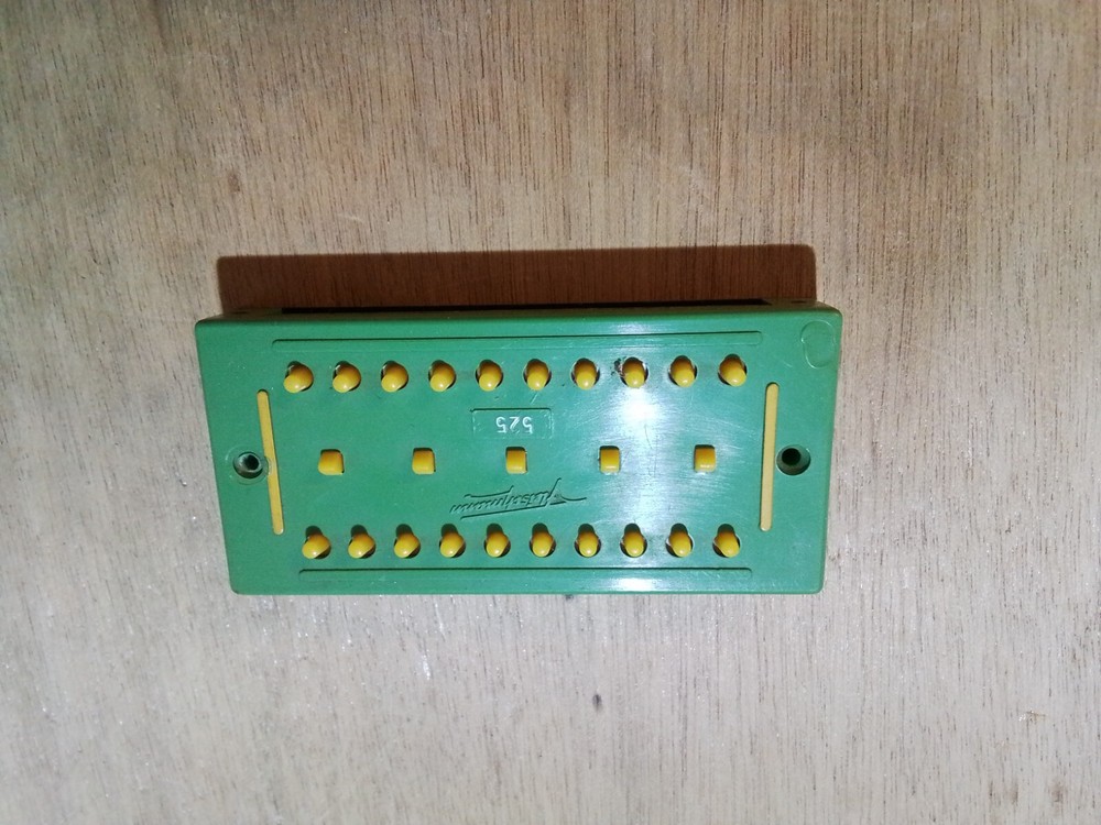 FLEISCHMANN HO. REF 525. EXTENSION PLATE 10 TERMINALS