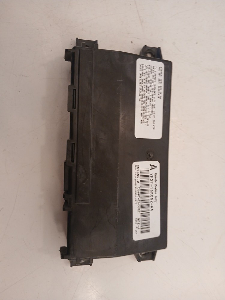 2000 Ford Windstar Keyless Theft Locking Control Module