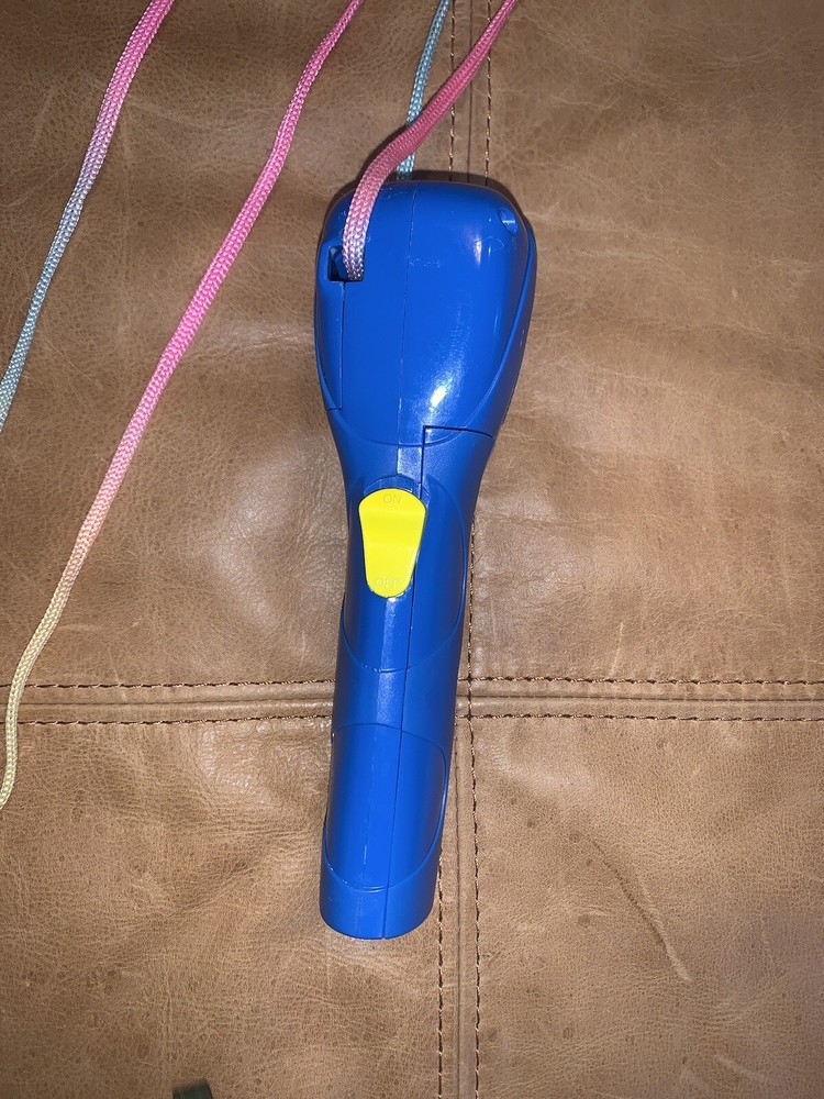String FX Spin Master 2003 Toy String Defies Gravity Battery Operated Vintage
