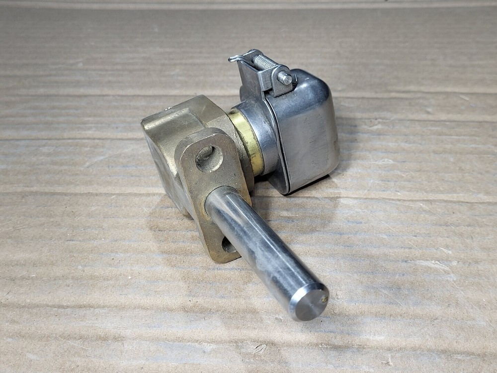 SURPLUS NEW KIRK S014-34112 Key Interlock – Safety