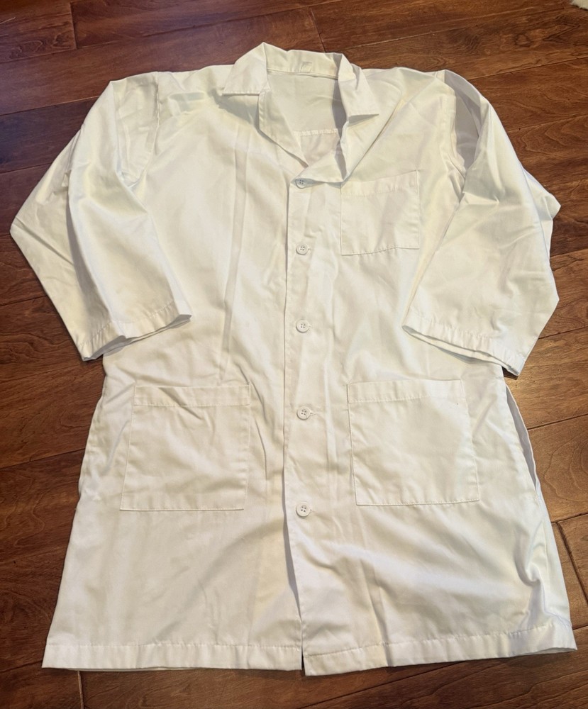 White Nursing Coat Sz Medium With Lab/side Pockets