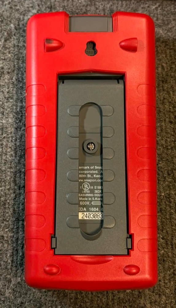 Snap-on Tools Nice EEDM503D Digital Multimeter With Soft Case And Test Leads