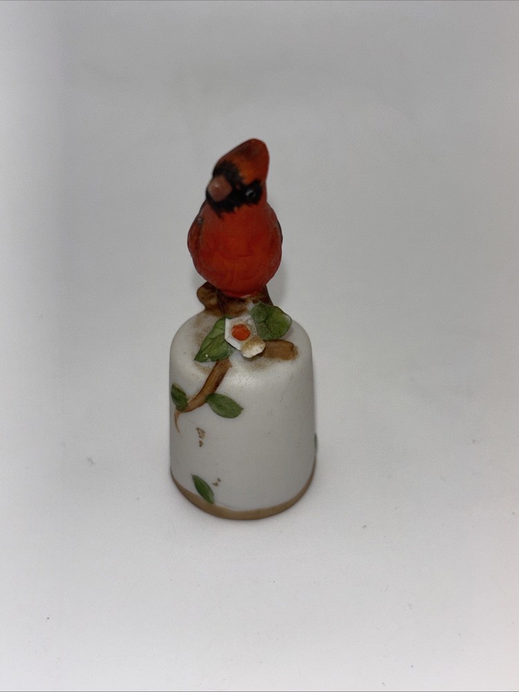 Vtg Cardinal Ceramic Thimble. Taiwan.