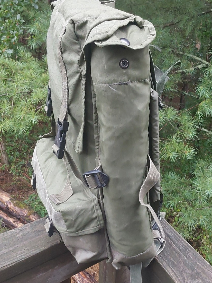 US Military Harris Falcon II Ranger Radio Pack PRC 150 - OD - VGC