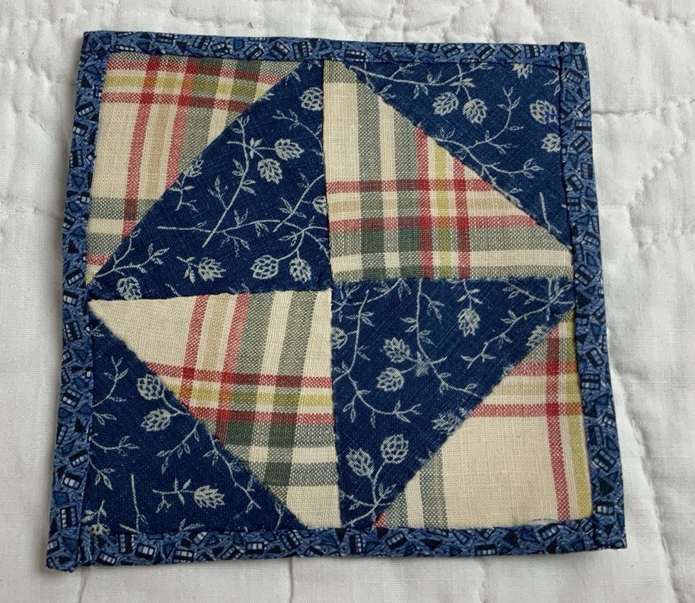 Antique Patchwork Quilt Table Topper Or Doll Quilt, Four Patch W/ Triangles Blue