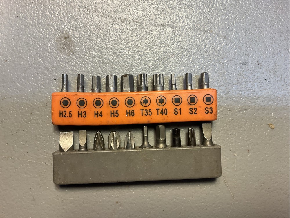 Lithium Pro 4V Screwdriver-Rechargeable W/27 Bits Including Nut Driver Bits