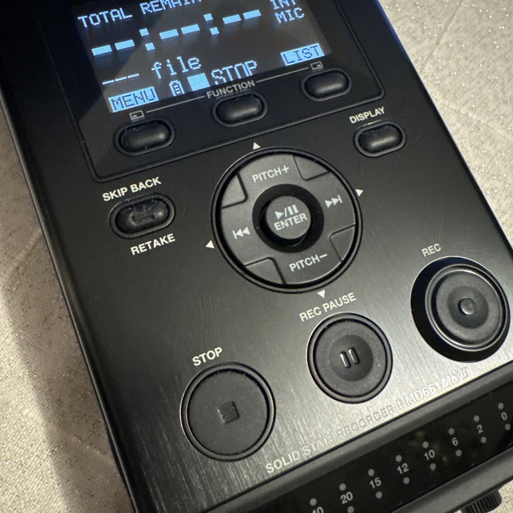Marantz Professional PMD661 MKII Handheld Solid State Recorder Unit Minty
