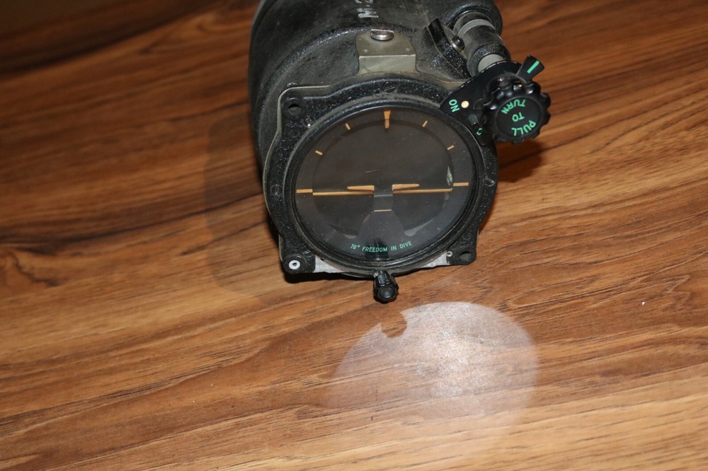WWII Douglas SBD dive bomber horizontal situation indicator 70 deg RARE!