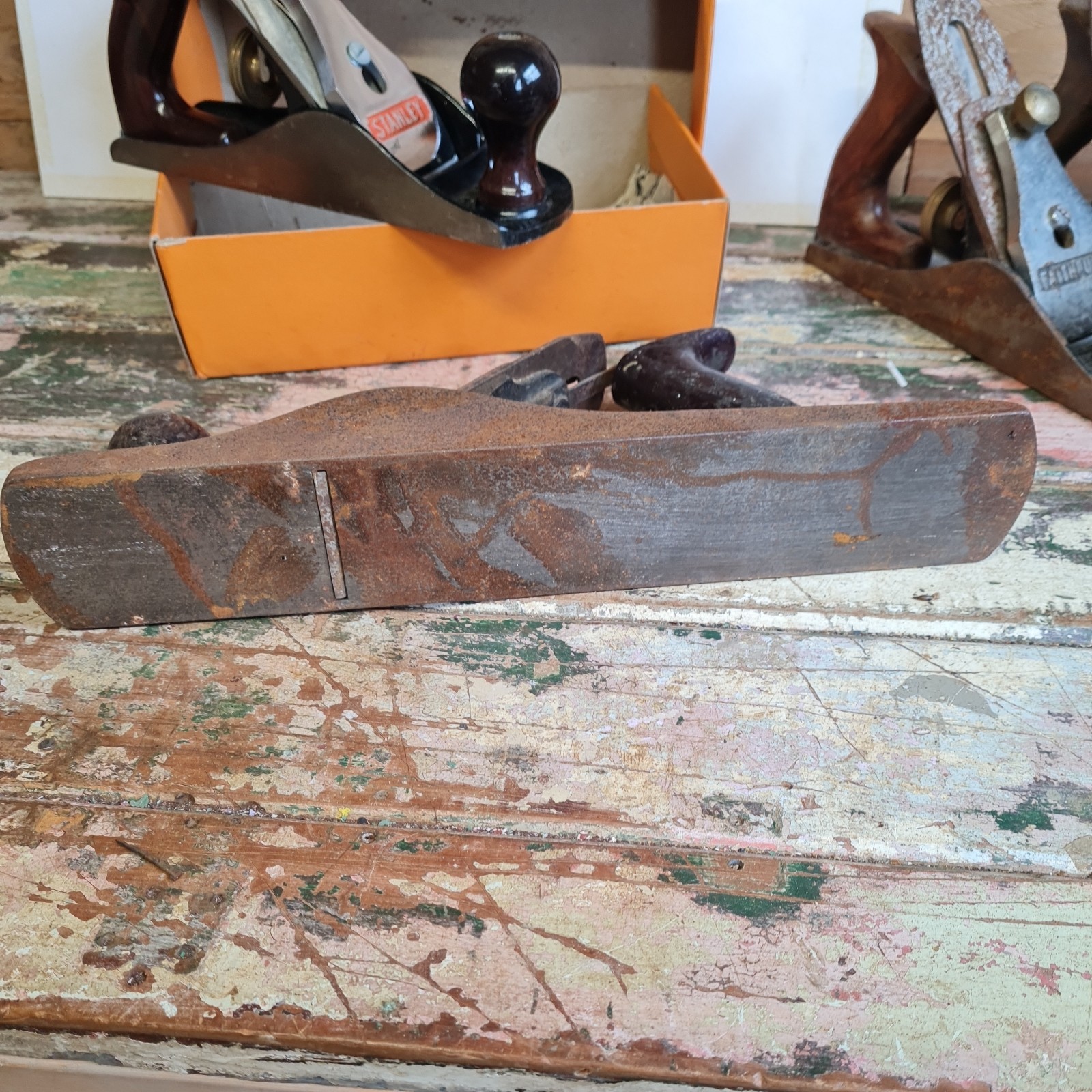 Job Lot 2 (x6 ) of woodworking Carpentry Planes stanley & record workshop