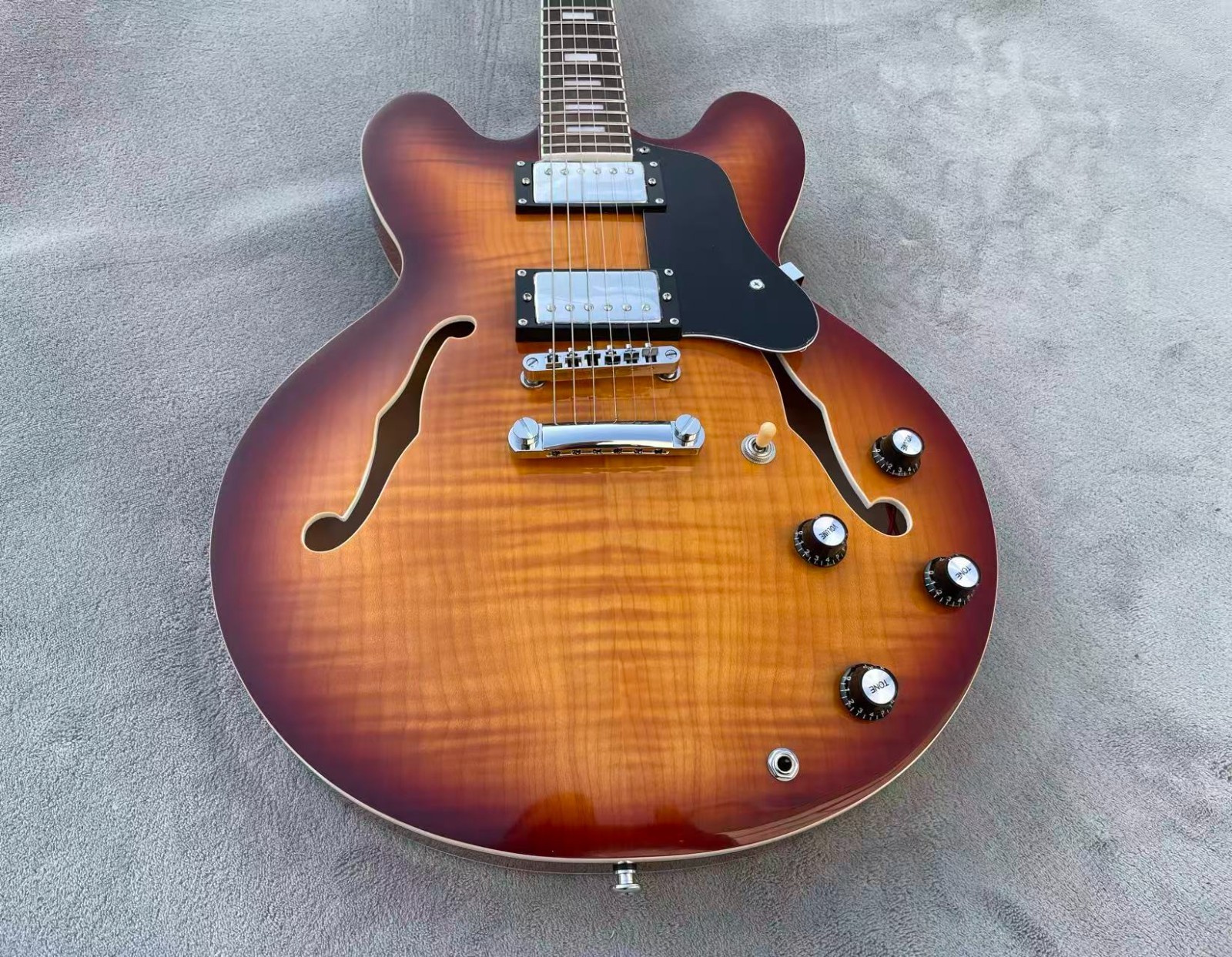 335 Electric Jazz Guitar Semi-Hollowbody Bone Nut Glossy Finish Flame Maple Top