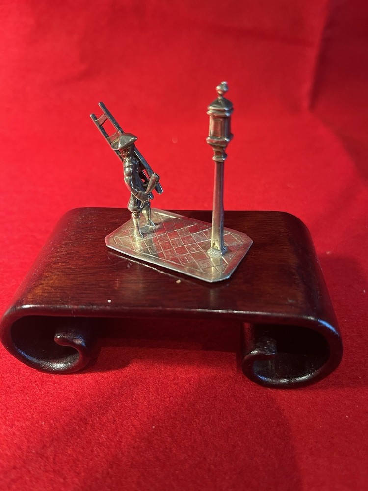 silver miniature lamp lighter