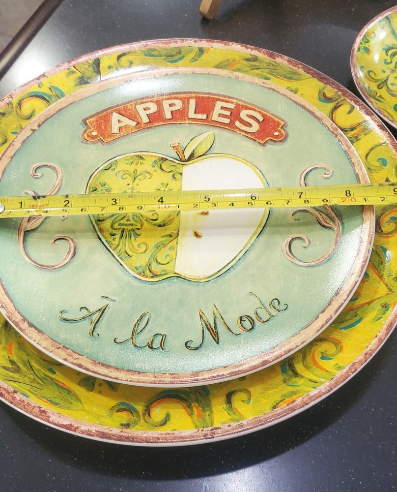 One) Vintage Oneida Ala Mode Collection 4pc Place Setting ~Apples~