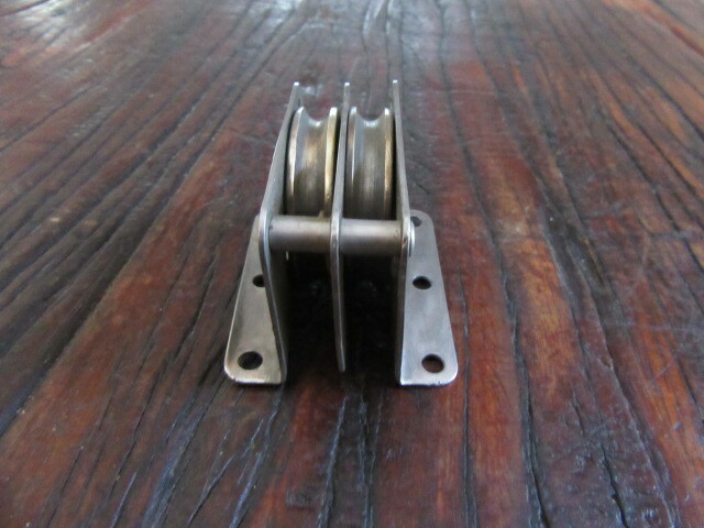 Ronstan Exit Box 1-5/8" Sheave 7/32" Wire RF192
