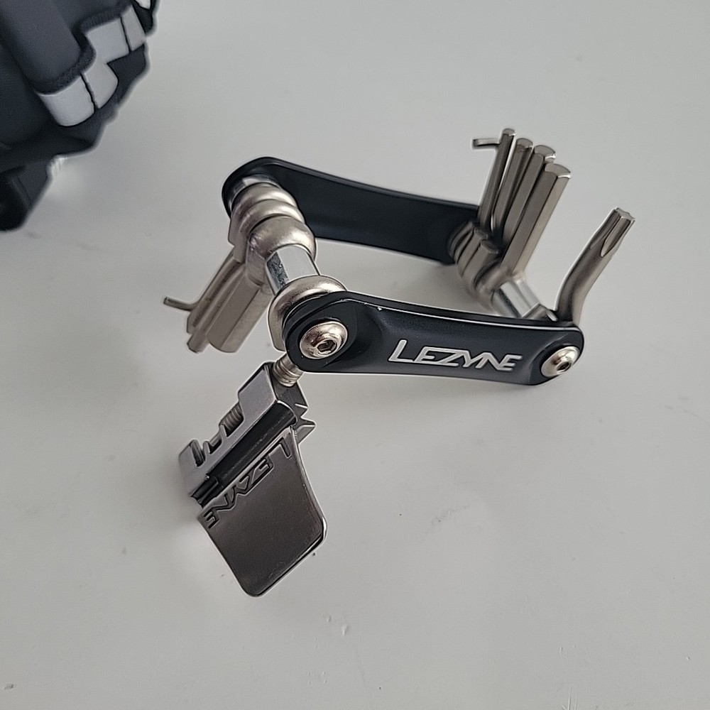 Lezyne M Caddy Bag RAP 14 Matrix Levers Smart Kit Patch