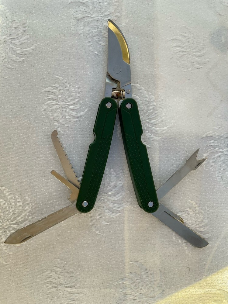 SS Gardener Multitool Folding Green Handle Multitool In Case With Belt loop
