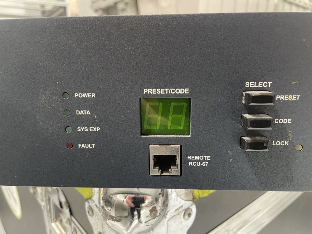 CLEAR-COM RCS-2700 PROGRAMMABLE SOURCE ASSIGNMENT PANEL