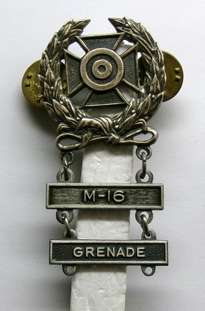 U.S. Army Basic Qualification Expert Badge with 2 Bars M-16 & GRENADE