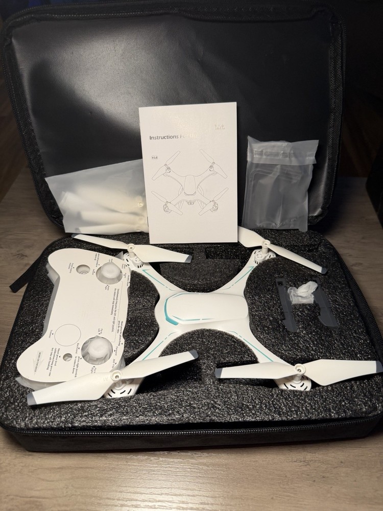JY013 Foldable Drone quadcopter designed for beginners.  Open Box. (2/22)