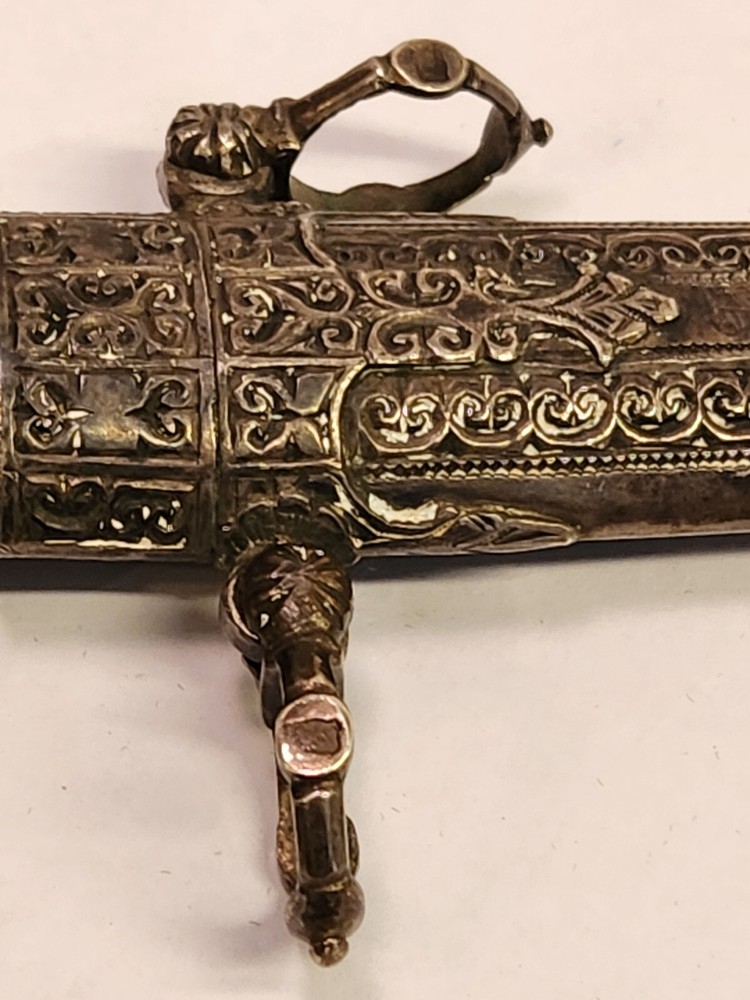 Finely made Silver Mounts, Antique Middle Eastern Koumya Dagger