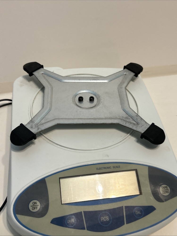 High Performance Electronic Balance Lab Analytical Scale 5000g / 0.1g Used