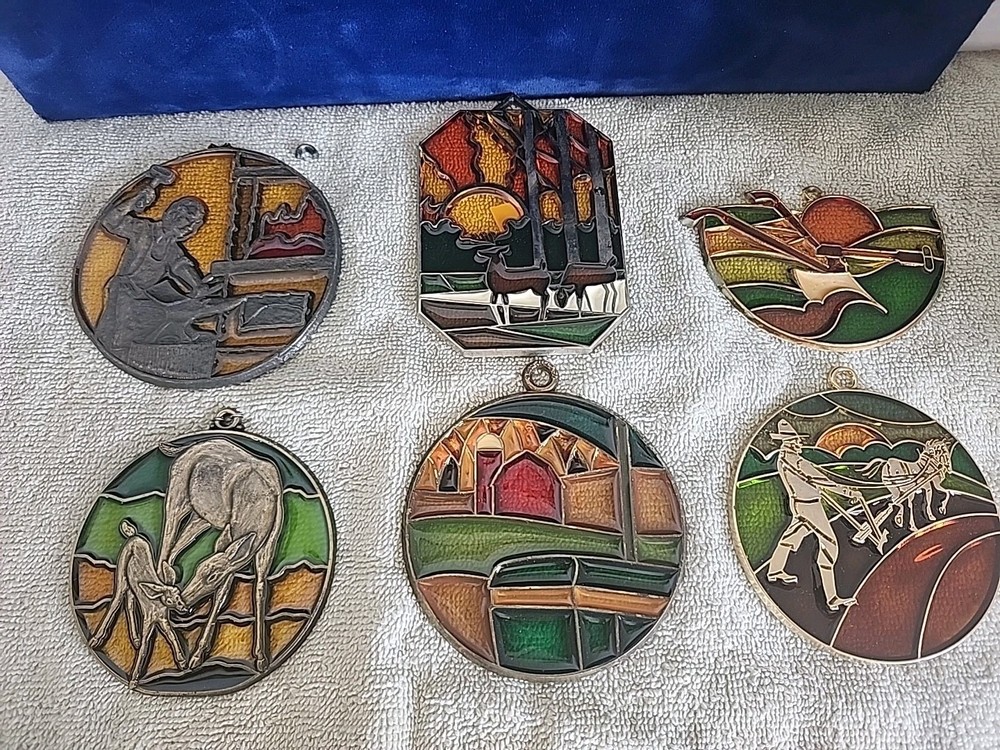 6 PC John Deere Suncatcher ;ASST'D YEARS