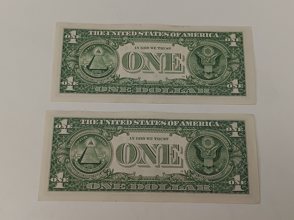 2 $1 US Star Notes Sequential Serials : Free Shipping
