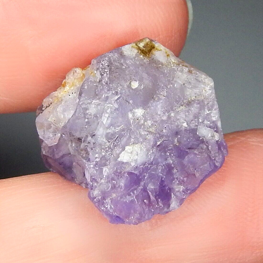17.4ct Hackmanite Fluorescent Tenebrescent Phosphorescent Rough Spar Collector