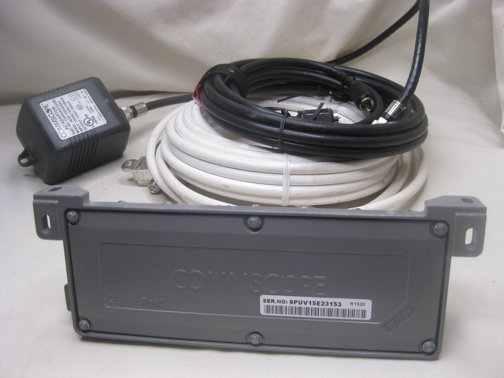 COMMSCOPE CSAPDU9VP amplifier w/ power supply + cables cable