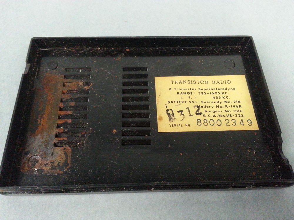 Vintage Ambassador Eight Transistor Radio With Case