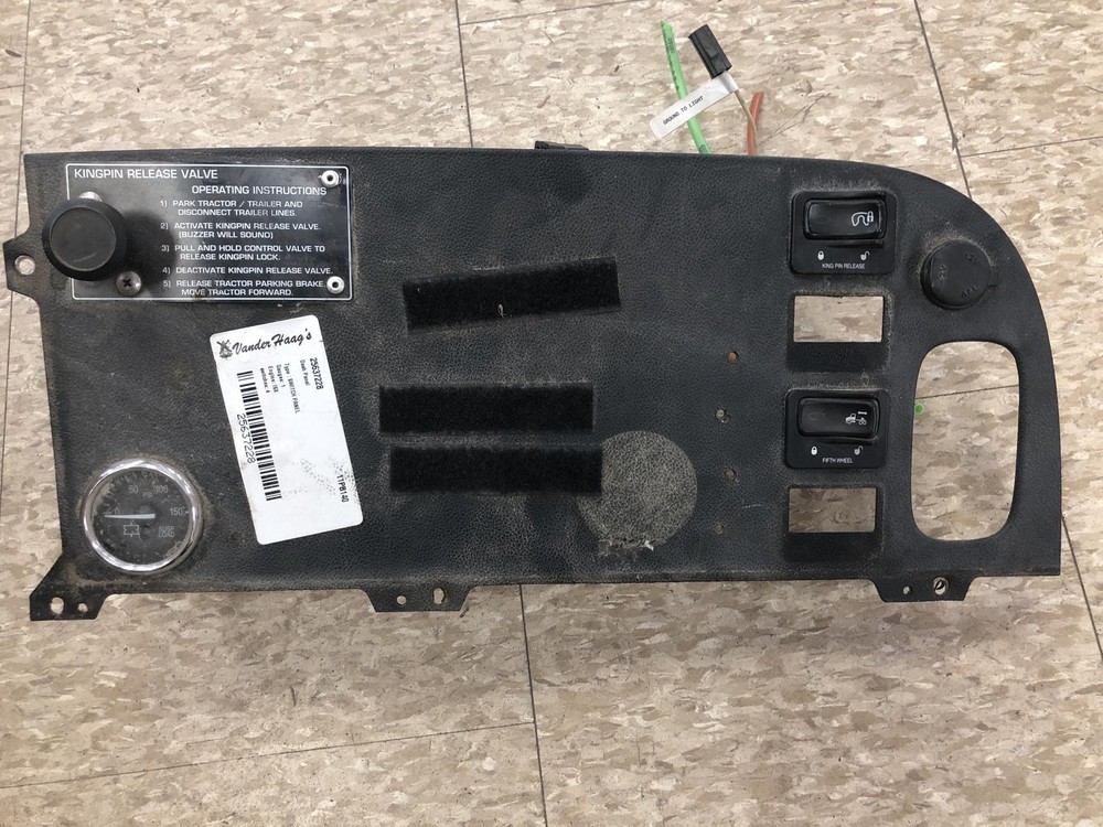 2006-2015 Peterbilt 386 SWITCH Dash Panel - Used