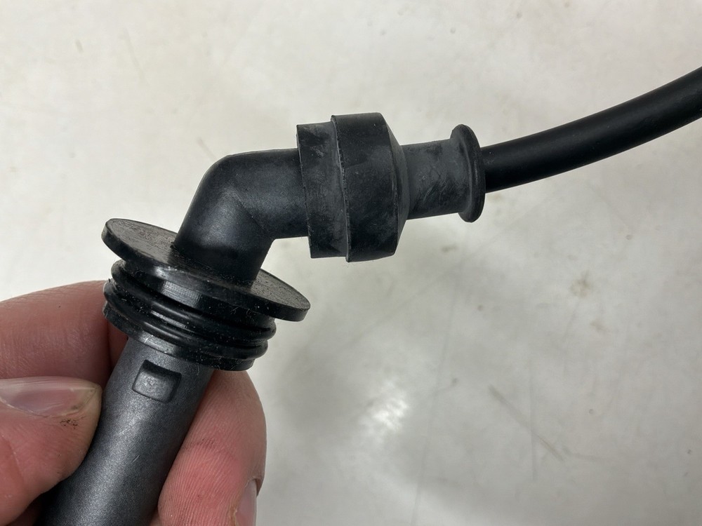 Ignition cable spark plug connector HT Lead