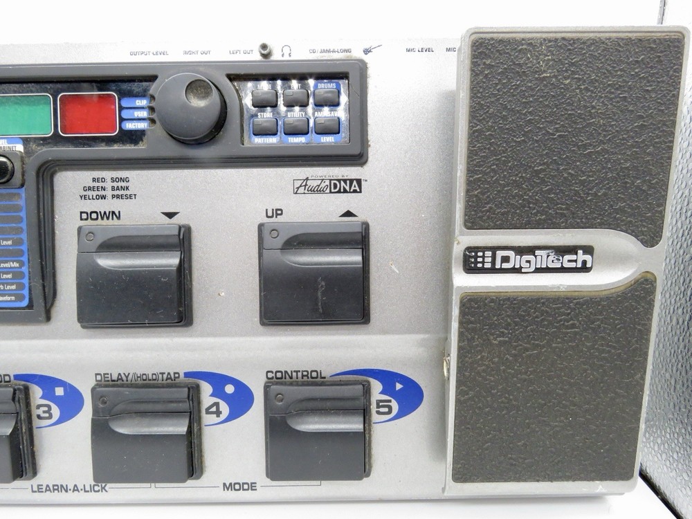 DigiTech GNX3 Guitar Workstation Multi-Effects Pedalboard