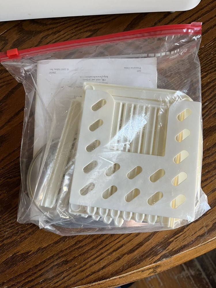 Breadman Pro TR -850 Automatic Bread Maker 2LB Capacity