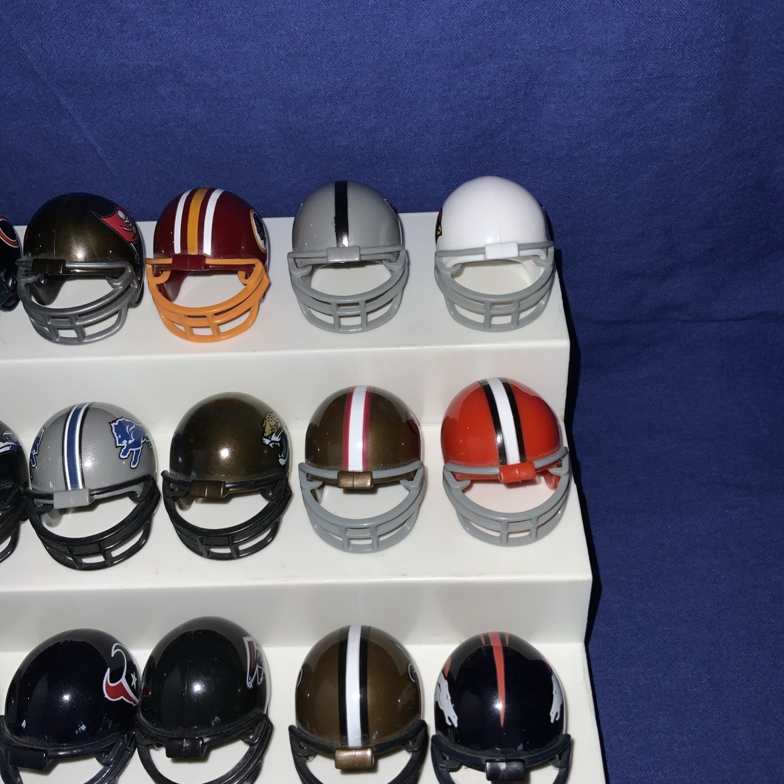 Riddell NFL Mini Plastic Football Helmets Lot of 32 Team Helmets 2014