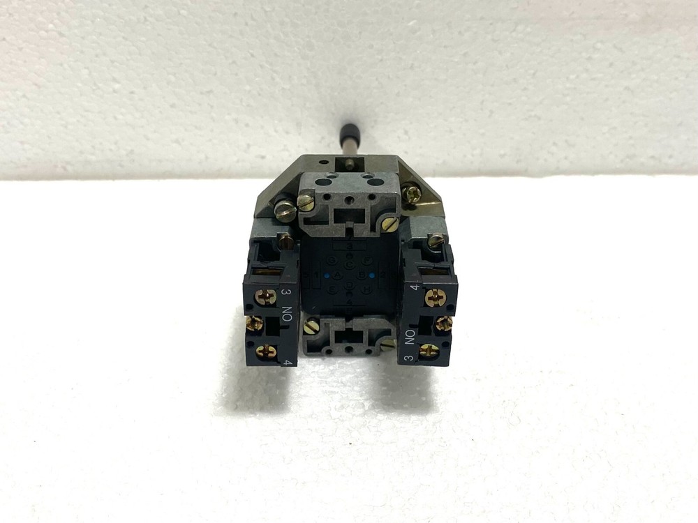 Schneider Electric XD2GA8211 Joystick Controller