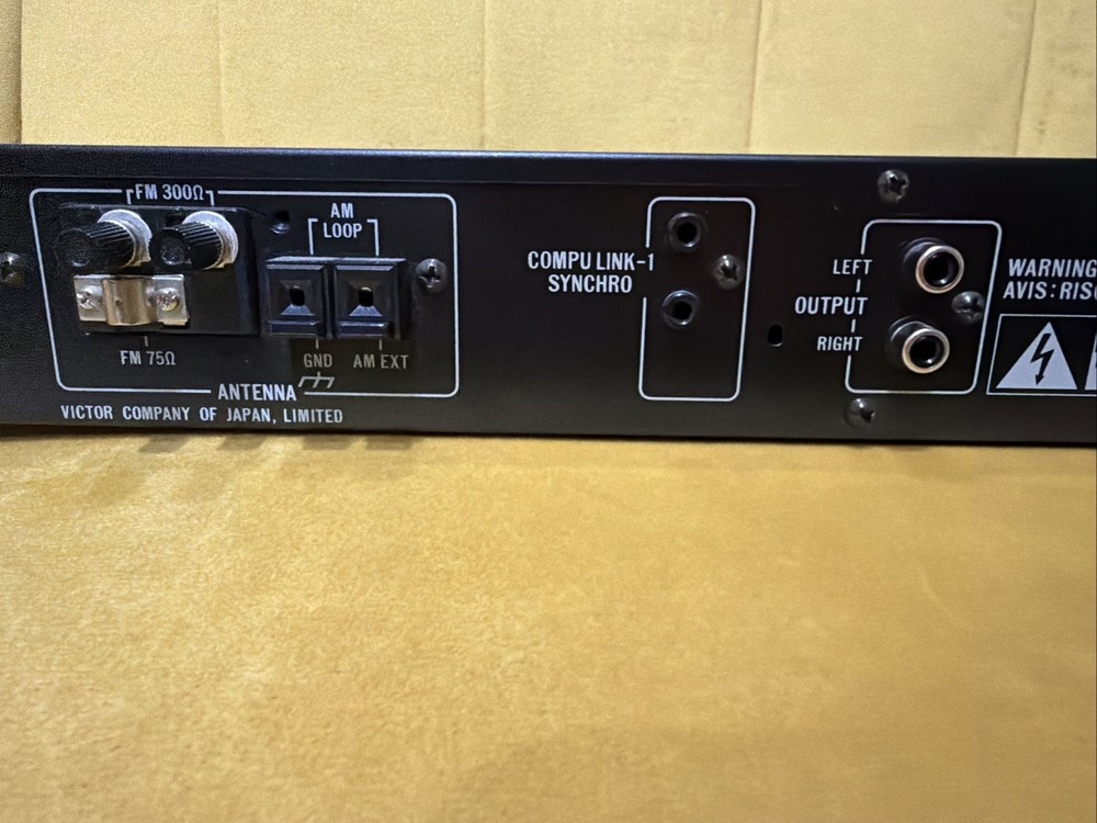 JVC FM AM Computer Controlled Quartz Lock Stereo Tuner FX-97