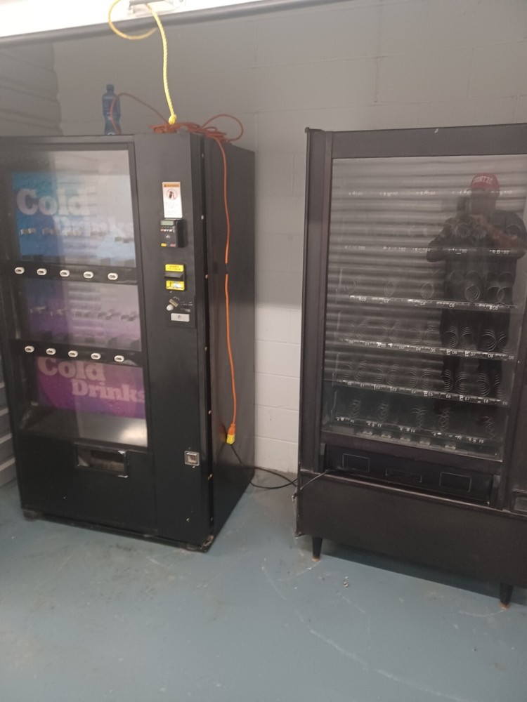 Automatic Products AP 7600 Snacks & Candy Vending Machine FREE SHIPPING