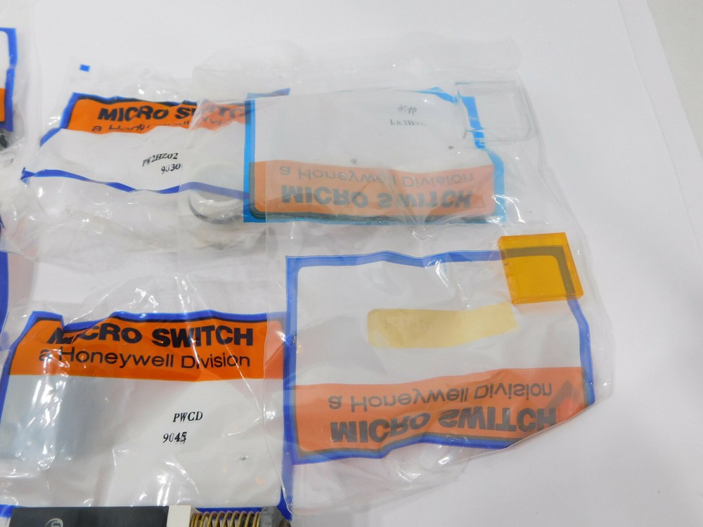 Honeywell Microswitch PW2HC4DF2DE Amber Kit Pilot Light PW2HA1AF2