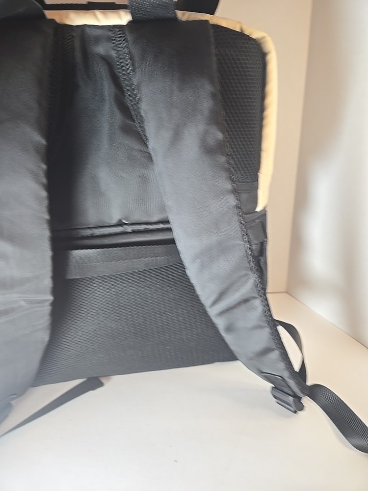 Scothen Insulated Cooler Backpack Excellent Condition Beige/black 2 Compartment